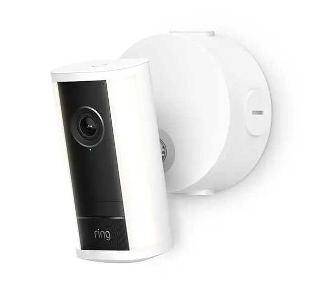 Ring Spotlight Cam Pro Retinal 4K, PoE, Wide Angle, 10x Zoom, White